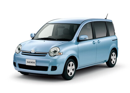 Коврики на Toyota Sienta I 2003 - 2015 в Королеве, Московской области